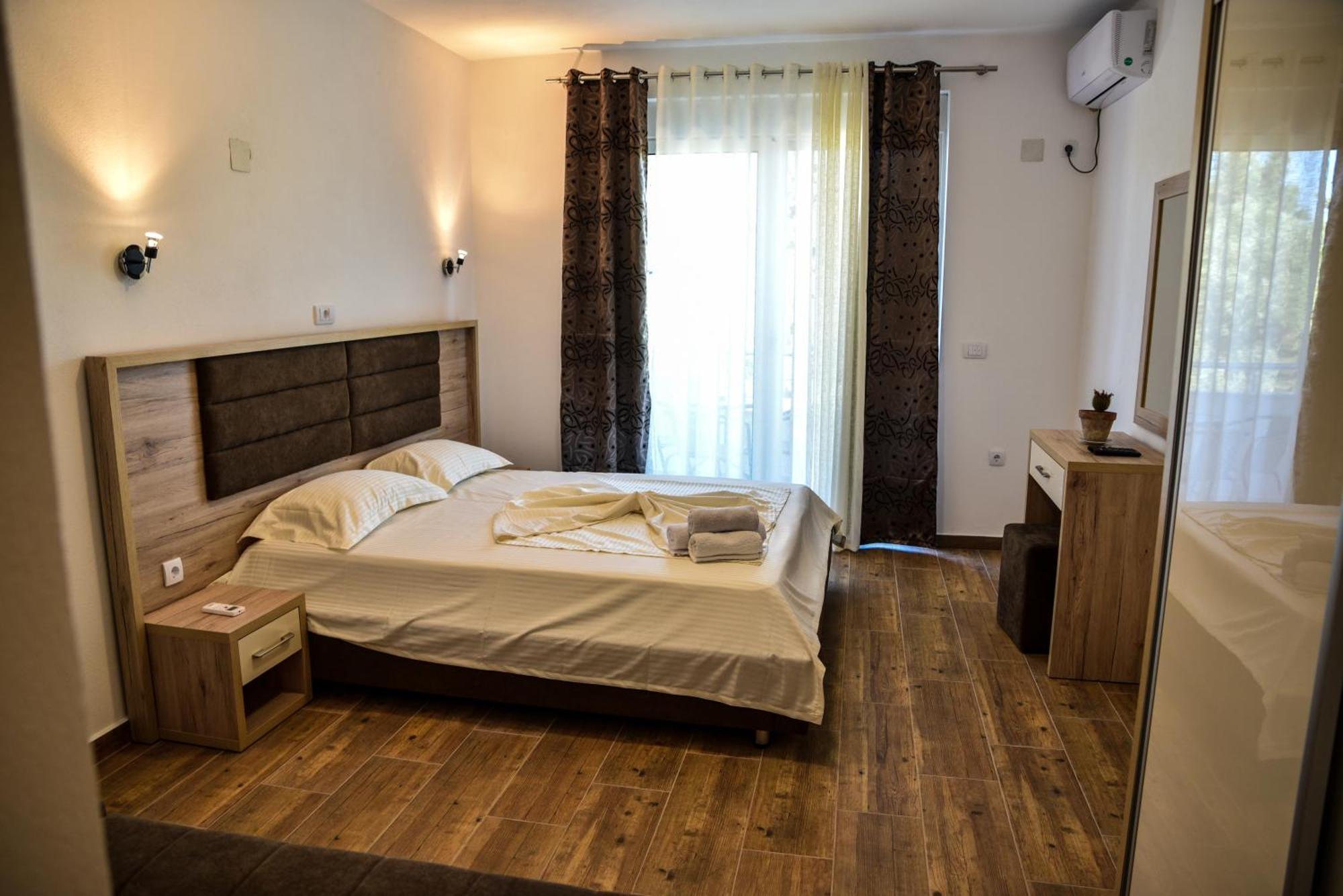 Casa Sinani Hotel Ulcinj Ngoại thất bức ảnh