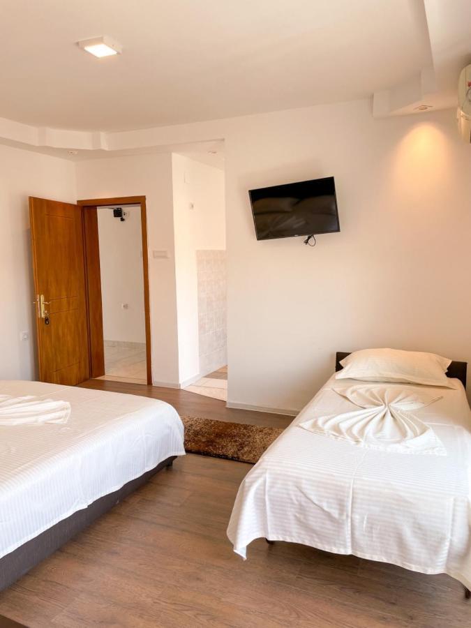Casa Sinani Hotel Ulcinj Ngoại thất bức ảnh