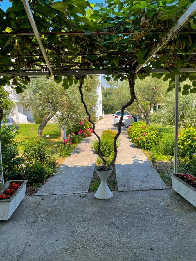 Casa Sinani Hotel Ulcinj Ngoại thất bức ảnh