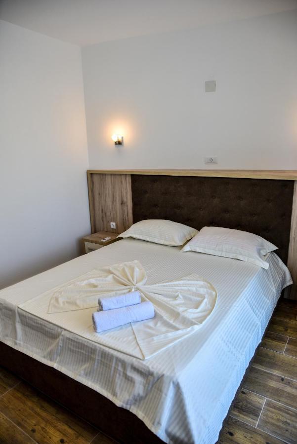 Casa Sinani Hotel Ulcinj Ngoại thất bức ảnh