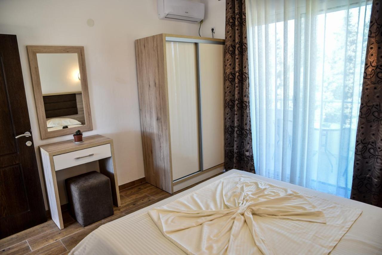 Casa Sinani Hotel Ulcinj Ngoại thất bức ảnh