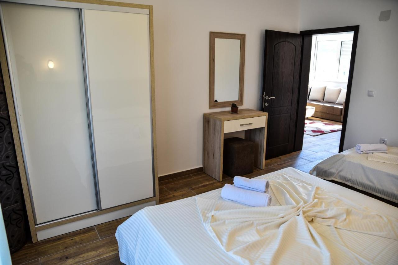 Casa Sinani Hotel Ulcinj Ngoại thất bức ảnh