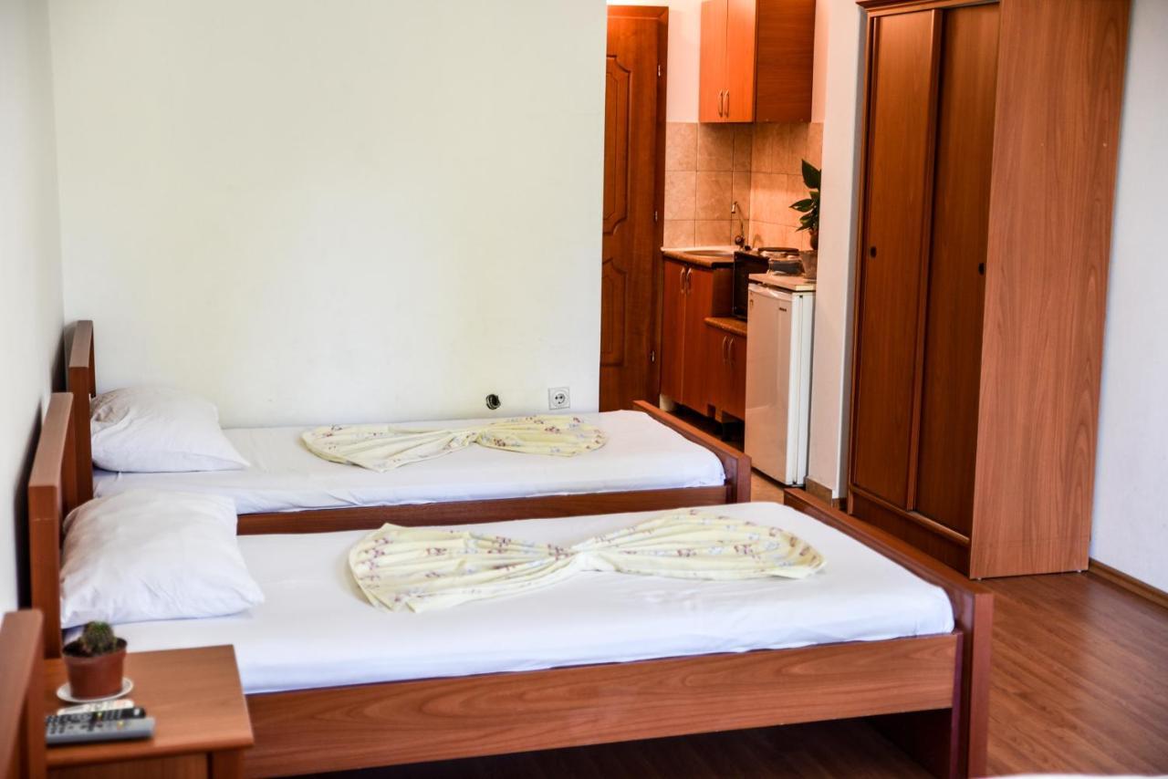 Casa Sinani Hotel Ulcinj Ngoại thất bức ảnh