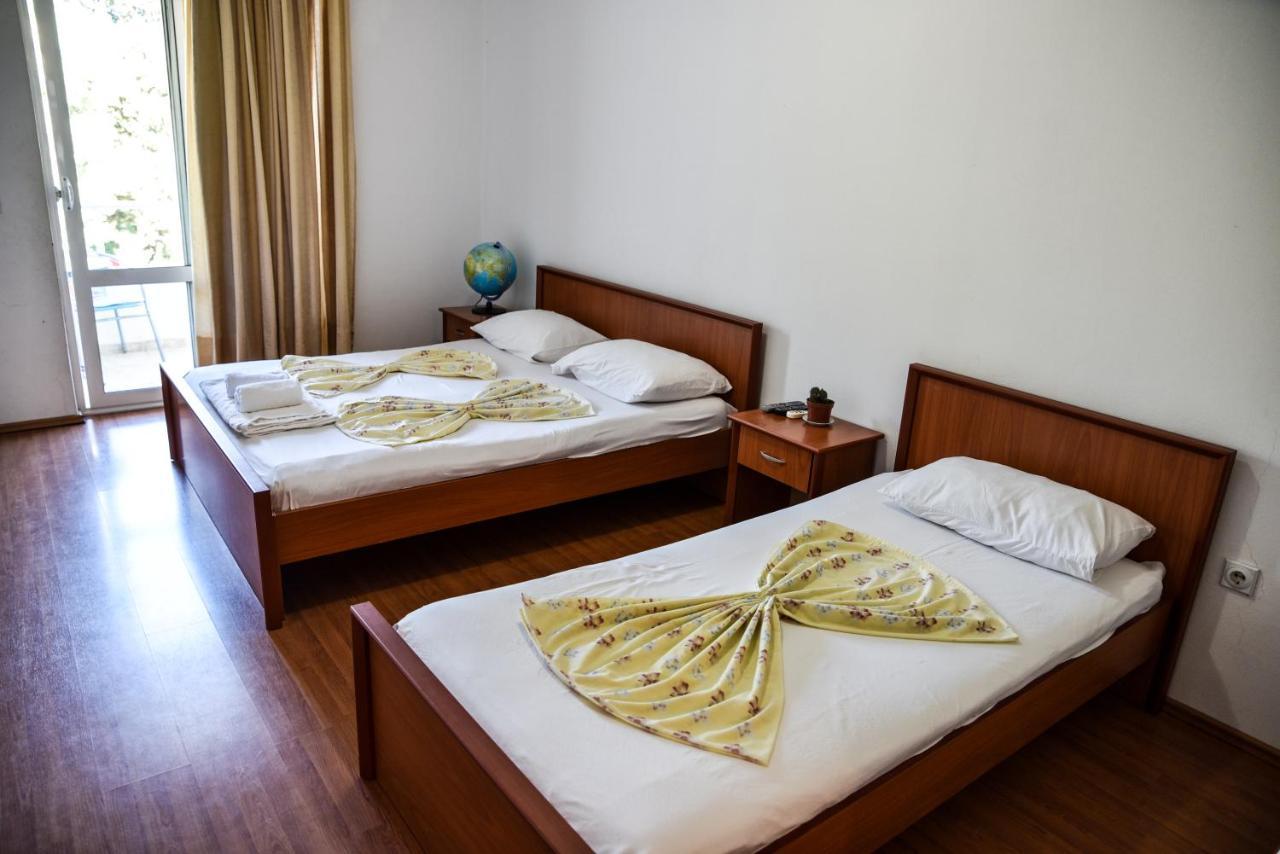 Casa Sinani Hotel Ulcinj Ngoại thất bức ảnh